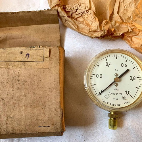 Manometer gas pressure measuring instrument used vintage Soviet origin
