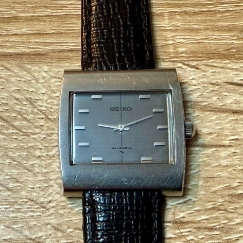 Seiko Vintage wind-up watch used, silver