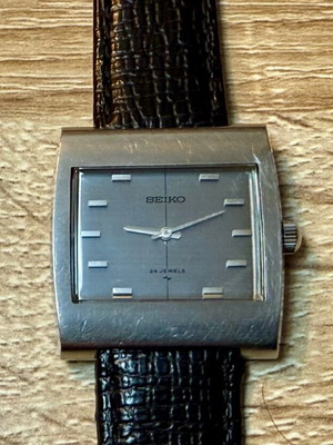 Seiko Vintage wind-up watch used, silver