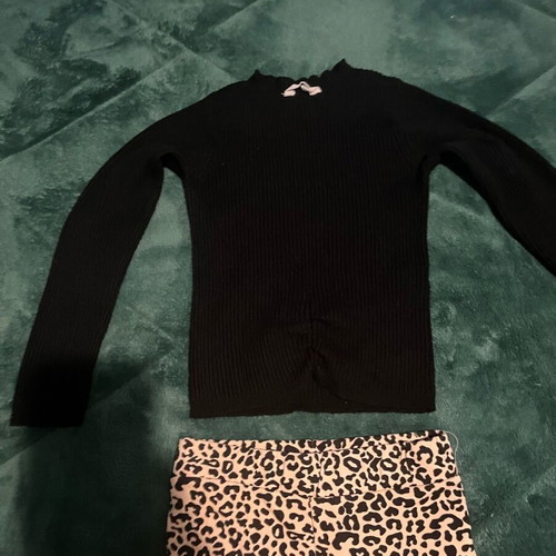 Calliope kids set 2.5-3 years like new, black and beige
