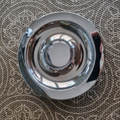 Metal ashtray with leather trim like new, 20 cm diameter
