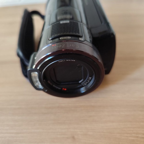 Sony Handycam HDR-CX7 camcorder like new
