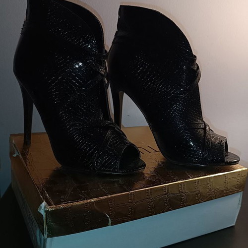 Shoes platform sandals black new, size 40
