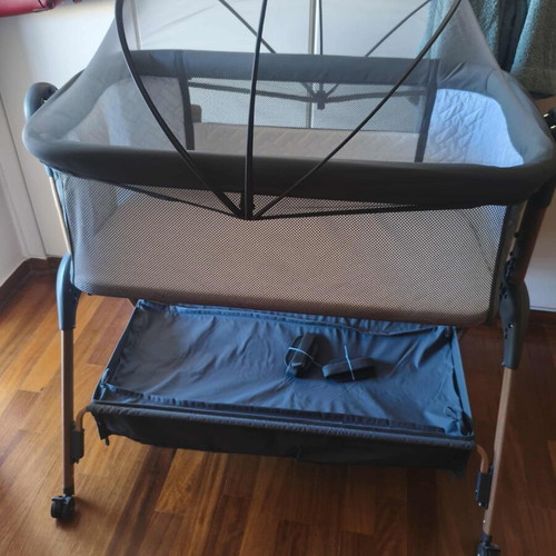 Bebe Stars Crib with Mattress, Side Opening and Wheels, Like New, Grey