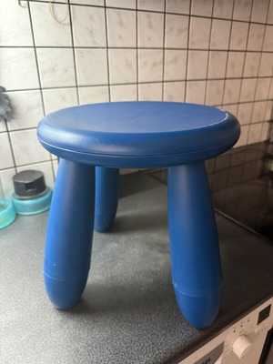 Blue Plastic Stool like new, durable and practical