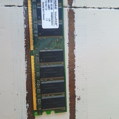 Kingston ValueRAM 512MB DDR 400MHz memory module like new