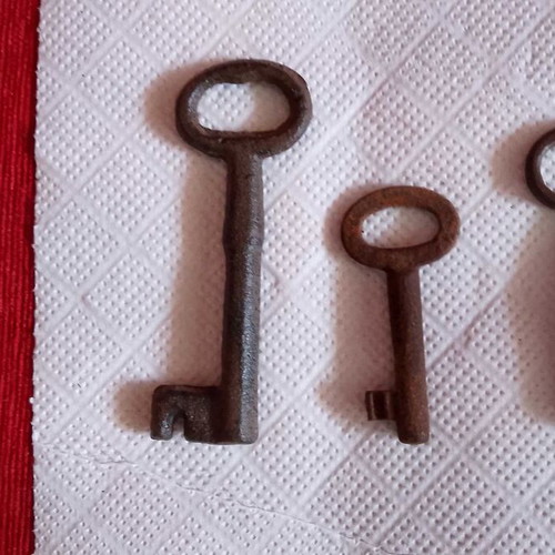 Antique keys used, pack of 3, solid forged iron 1840-1890