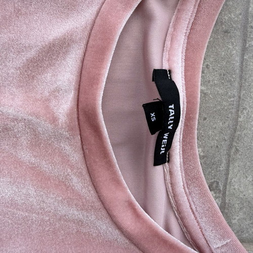 Velvet blouse pink with sleeve design, like new, XS