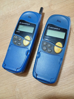 Motorola Telestet MG1-4C13 κινητά τηλέφωνα, ζευγάρι σε μπλε