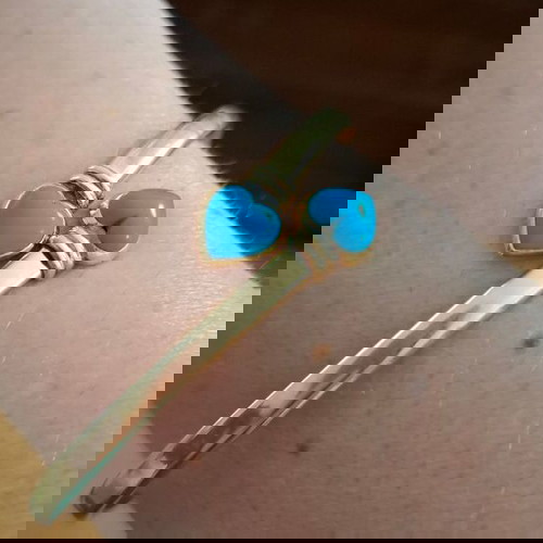 Χρυσή χειροπέδα και δαχτυλίδι σαν καινούργιο με γαλάζιες καρδιές Κ14