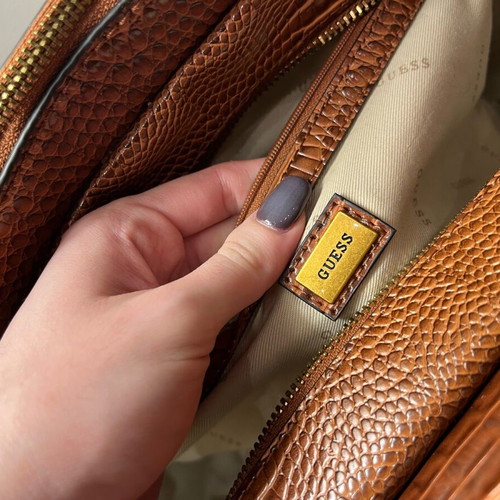 Guess handbag used, brown and red