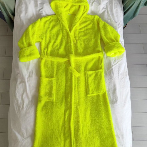 Long fleece robe new, size 4 fits M-L-XL, bright yellow-green