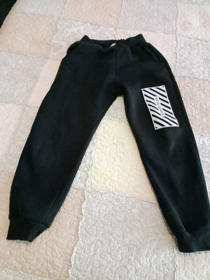 Hashtag sweatpants for 6 years old black like new