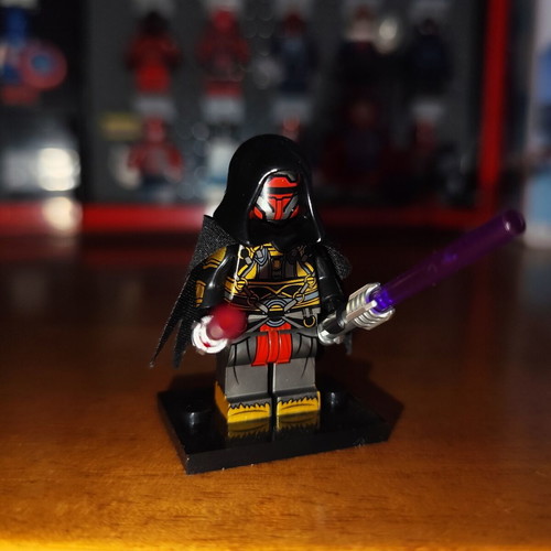 Darth Revan (V2) Lego minifigure with cape and lightsabers
