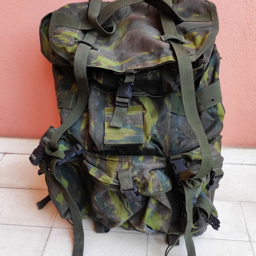 Special Forces lot: bergen, liner, sleeping bag, hat