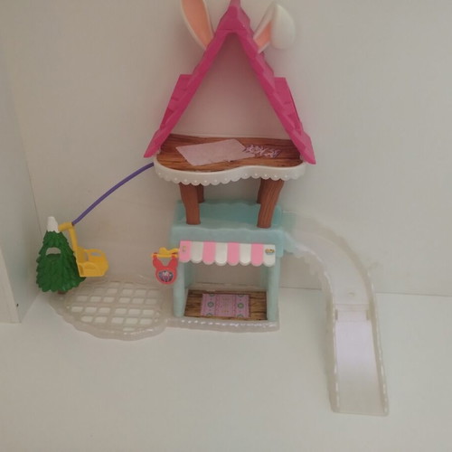 Enchantimals Ski Lodge playset used, Mattel