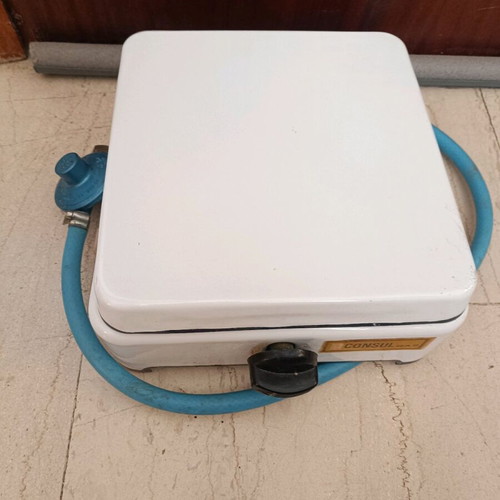 Gas stove used with pressure regulator, simple and useful