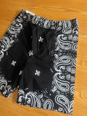 Zara shorts black with white paisley L new