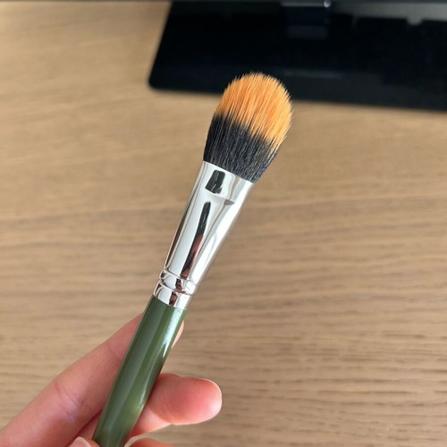 Blery Face Brush T23 Taklon medium size, new