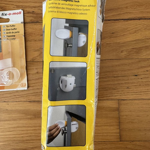 Safety 1st Magnetic Locks and Door Protectors Pack used