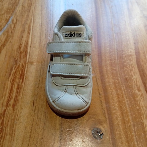 Adidas children's shoes size 21 used, black and white sports