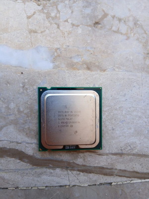 Intel Pentium E5700 3.00GHz Socket LGA775 processor like new