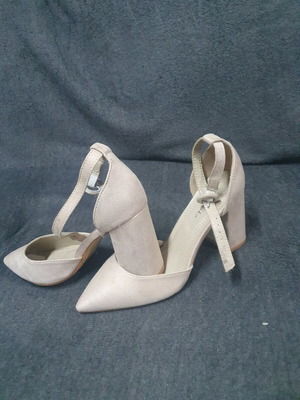 Women's pumps size 37 like new