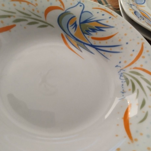Stathopoulos collectible plates set of 4, like new, large