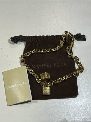 Σετ κοσμημάτων Michael Kors κίτρινο χρυσό δαχτυλίδι νούμερο 55 και κολιέ 50 εκ