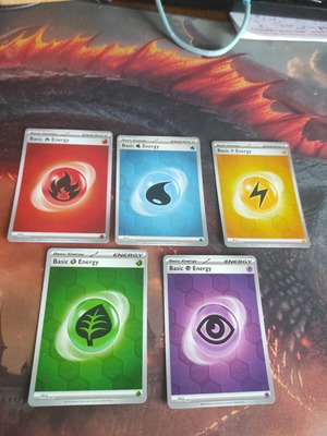 Pokemon Reverse Energy in near mint condition