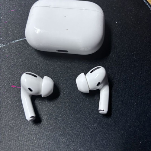 Apple AirPods Pro gen1 used with defect