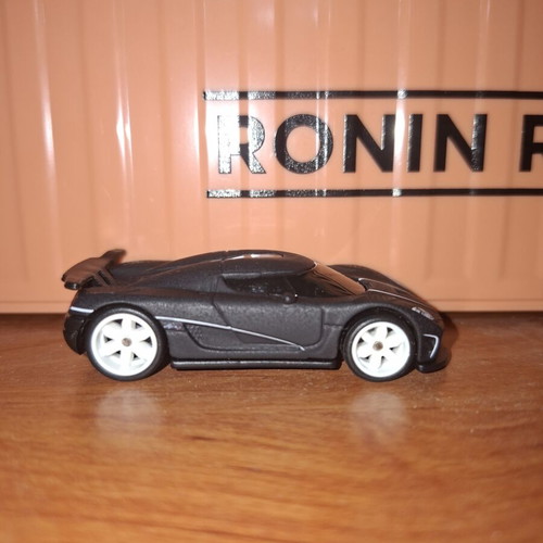 Hot Wheels Premium Koenigsegg Agera R Diorama Exclusive new