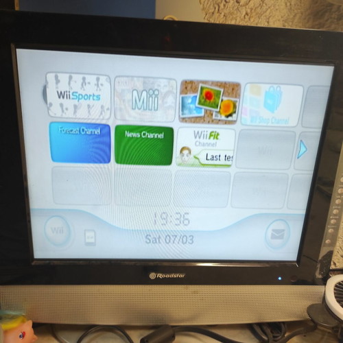 Nintendo Wii complete set like new with Sports Resort Pack and Wii2HDMI