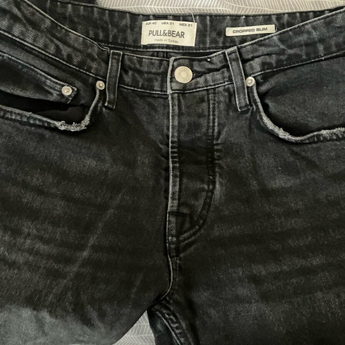 Pull and Bear cropped jeans like new, size 31, black and grey