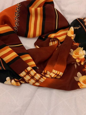 Silk scarf JL like new, brown multicolor 40×150