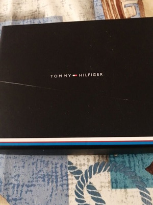 Tommy Hilfiger leather card holder new, black, 6 card slots