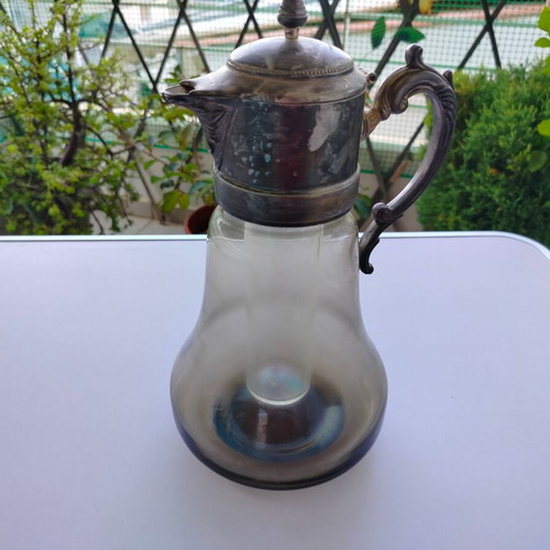 Κανάτα παλιά μεταχειρισμένη γυαλί με μέταλλο