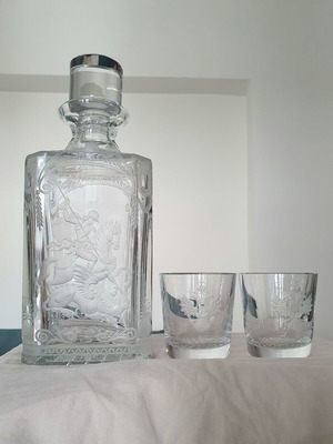 Crystal carved decanter with two glasses like new