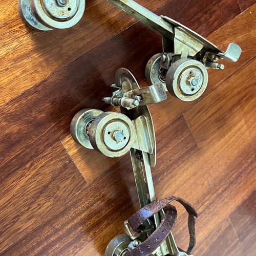 Chicago vintage skates used, metallic and adjustable from 1950