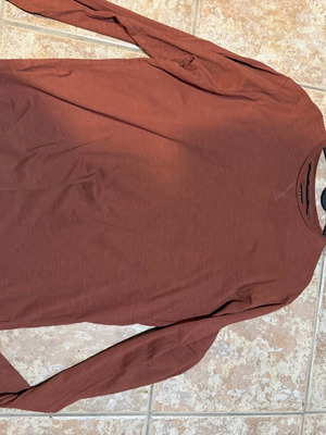 Funky Buddha thin shirt size large like new, red