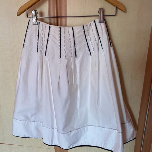 Zara skirt No M like new with satin lining