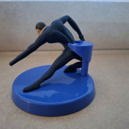 Marvel hero used with base missing left hand