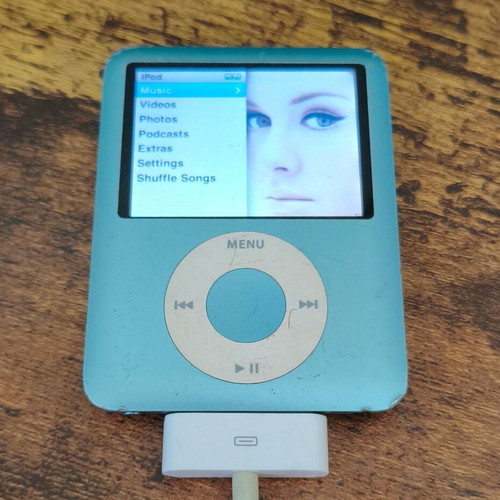 iPod Nano 3rd Generation 8GB blue used with charger