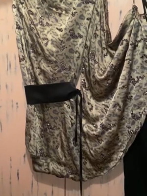 Unique dress with batwing sleeve like new, beige and brown