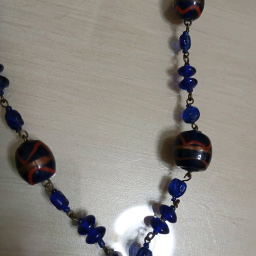 Necklace with semi-precious beads like new, blue