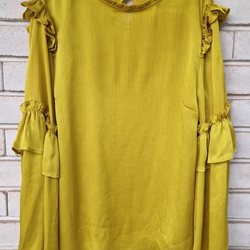 Primark blouse mustard color like new, size S
