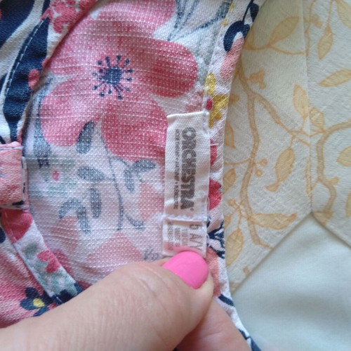 Girls blouse 3-5 years like new, multicolored with flowers