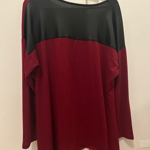 Paris blouse large red like new