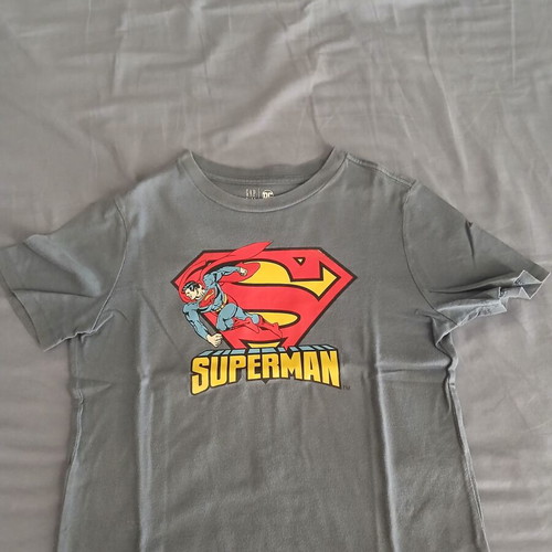Gap T-shirts size 6-7, pack of 2, short sleeve