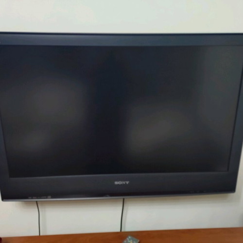 Sony Bravia 40" TV used with wall mount up to 55"